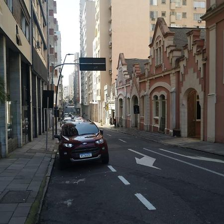 פורטו אלגרה Ensolarado E Espacoso Quarto/Sala No Coracao De Poa מראה חיצוני תמונה