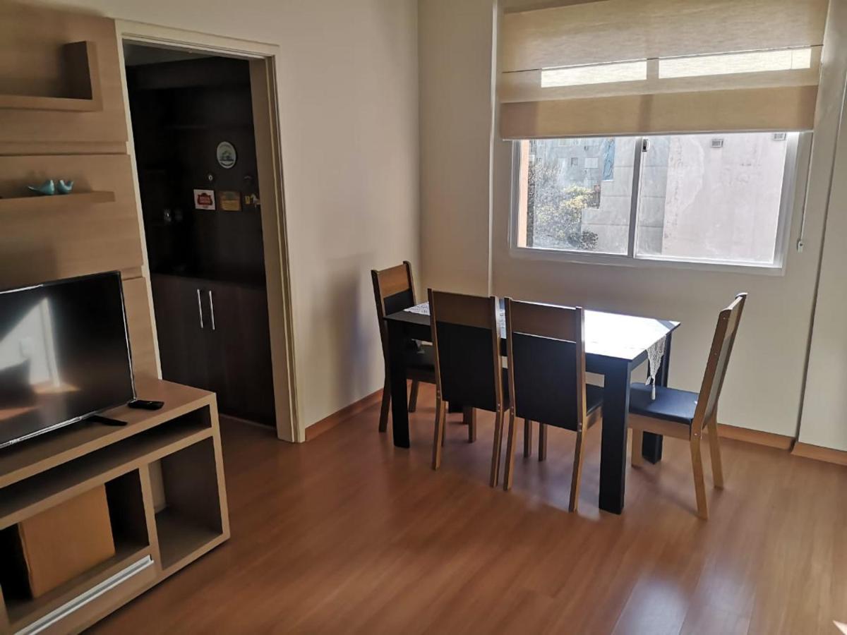 פורטו אלגרה Ensolarado E Espacoso Quarto/Sala No Coracao De Poa מראה חיצוני תמונה